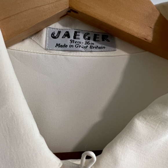 Jaeger button down blouse. - Picture 3 of 7